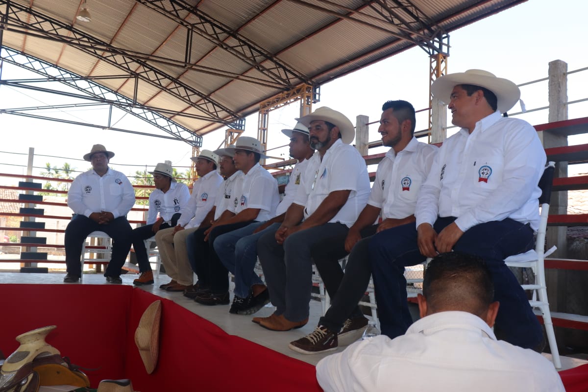 Constituyen la Asociación Ganadera de San Luis San Pedro Ultima Hora de Guerrero