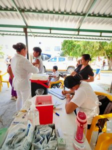 Lleva Salud Acapulco brigada médica a Campestre de la Laguna