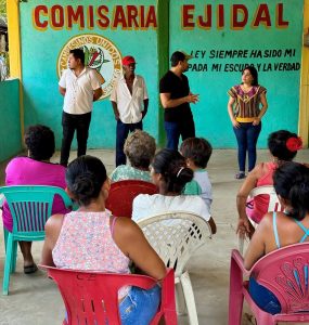 Yoloczin Domínguez da seguimiento a gestiones en la zona rural de Acapulco