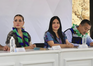 Yoloczin Domínguez inaugura junto a la gobernadora Evelyn Salgado tramo carretero en El Veladero que gestionó