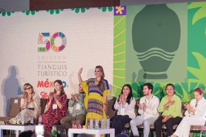 Presentan proyecto Bahía Histórica; asisten Evelyn Salgado y la secretaria de Turismo, Josefina Rodríguez<div> </div>