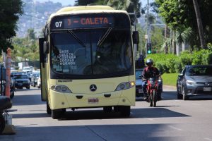 Transportistas de Acapulco justifican aumento del pasaje ante alza de combustibles e insumos