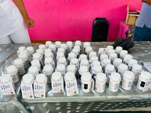 Lleva Salud Acapulco jornada de desparasitación y nutrición a Xaltianguis