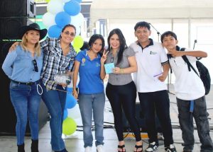 Convive Yoloczin Domínguez con la comunidad estudiantil de Acapulco