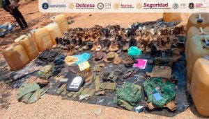 Operativo interinstitucional en Zihuatanejo permite asegurar 8 vehículos robados, más de 15 kilos de droga y equipo táctico