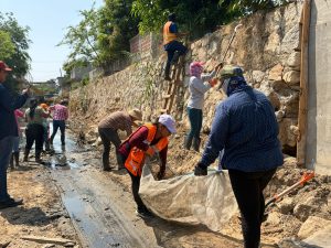 Alcanza Acapulco 85% de avance en limpieza de canales pluviales