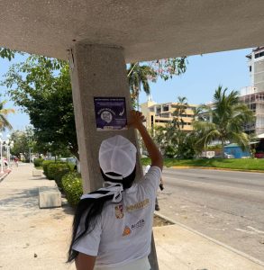 Instala Immujer códigos del Botón Morado en paradas de la Costera Miguel Alemán