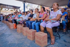 DIF Guerrero entrega de apoyos alimentarios y atención cercana a familias de la Costa Chica
