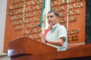 Analizan iniciativas en favor de las personas adultas mayores y el desarrollo cultural en los municipios