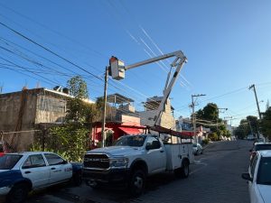 Rehabilita Gobierno de Acapulco 600 luminarias en la primera mitad de junio