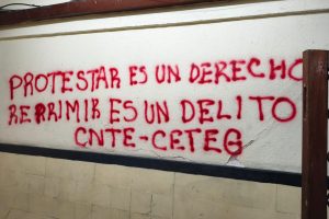 Cetegistas cierran oficinas educativas en Acapulco en protesta contra reformas