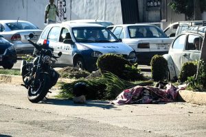 Muere motociclista tras derrapar en la avenida Ruiz Cortines de Acapulco