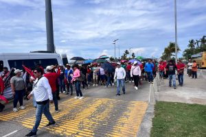 CETEG marcha sobre la Costera Miguel Alemán y exige respuestas a demandas magisteriales