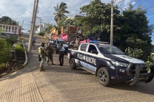 Localizan a un hombre sin vida en la parte alta de la colonia FOVISSSTE de Acapulco