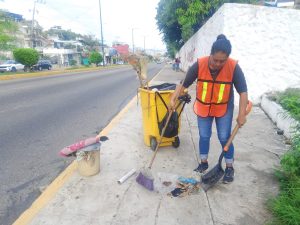Implementa Gobierno de Acapulco acciones de limpieza en distintos puntos de la ciudad