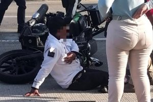 Policía Vial resulta lesionado tras ser atropellado en la Costera Miguel Alemán