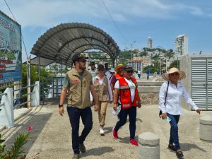 Libera Gobierno de Acapulco espacios de estacionamiento en la Costera Miguel Alemán