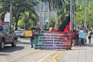 Nuevamente ex trabajadores del Hotel Amares bloquean la Costera para exigir su reinstalación