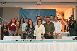 Beatriz Mojica dialoga con restauranteros de Chilpancingo y plantea fortalecer agroindustria, turismo y artesanías