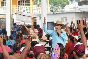 Suma Esthela Damián apoyo del liderazgos y pobladores de barrio Nuevo la venta, en Acapulco