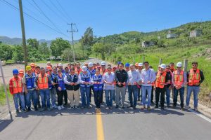 Evelyn Salgado fortalece conectividad en la Montaña baja con rehabilitación de carretera Chilapa-Atzacoaloya 