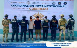 Investigaciones de FGEGuerrero permiten detener a dos probables responsables del homicidio de “Ronald NotiExpres” en Acapulco