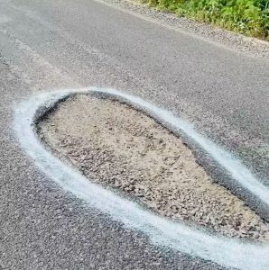 Baches convierten la carretera La Unión-Zihuatanejo en una trampa