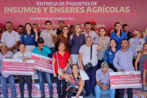 Preside Liz Salgado entrega de insumos y enseres a productores del campo del estado