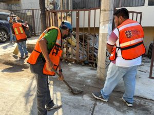 Retira Gobierno Municipal escombro en calle Monterrey de la colonia Progreso